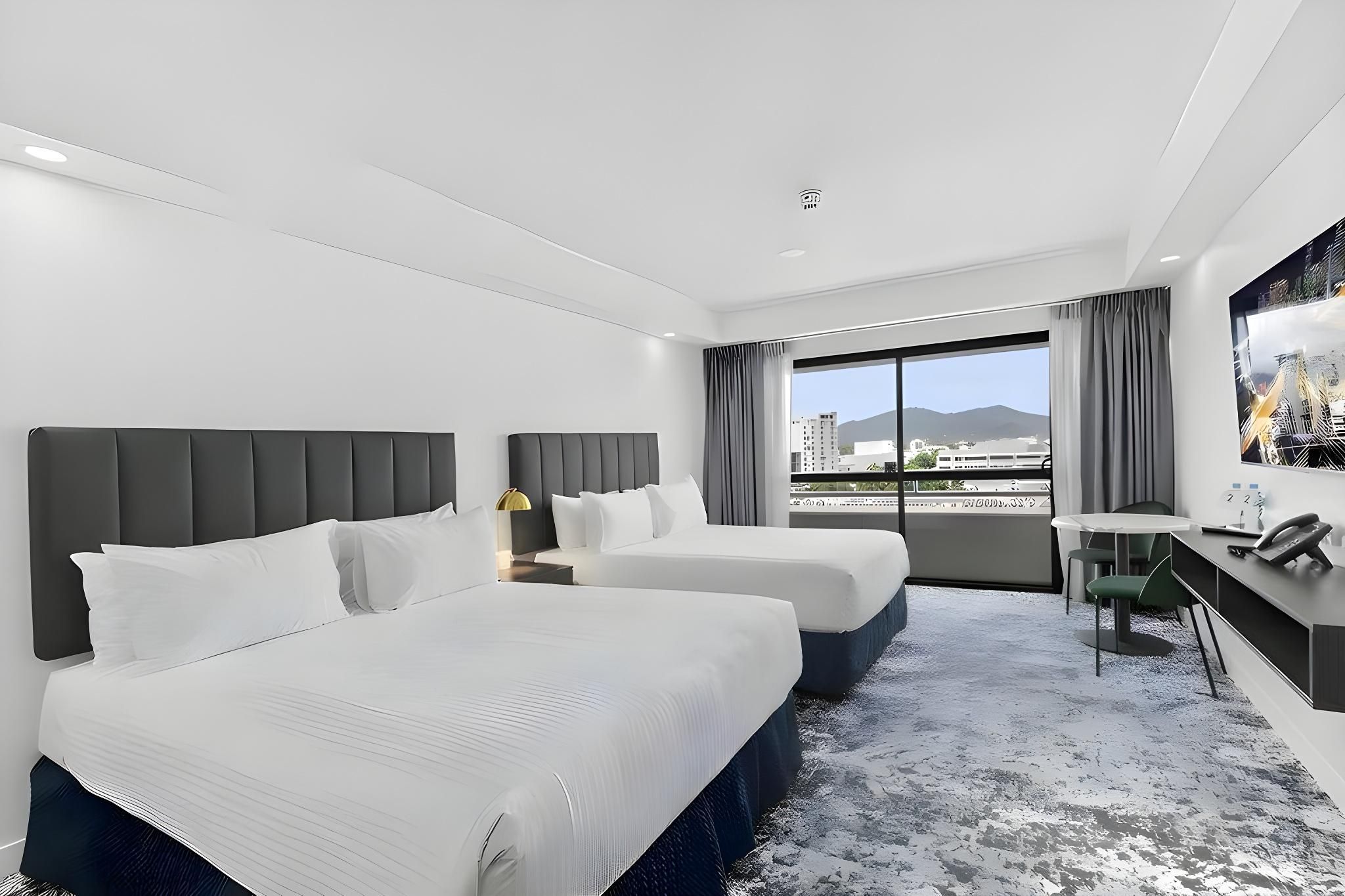 undefined The Benson Hotel 10