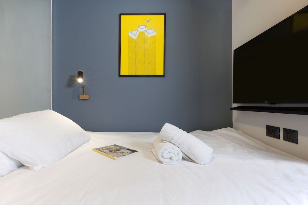 The Spot Hostel Double Capsule Room 3