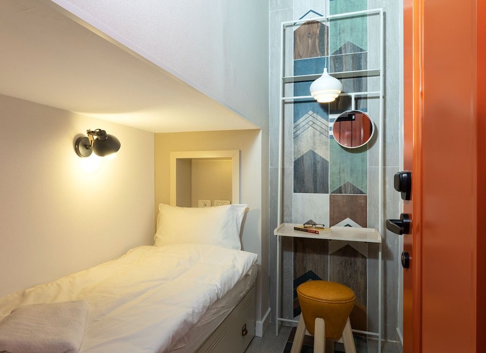 undefined The Spot Hostel 9