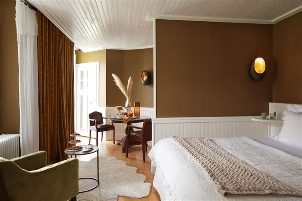 Grand Hotel Soleil d'Or Deluxe Suite 3