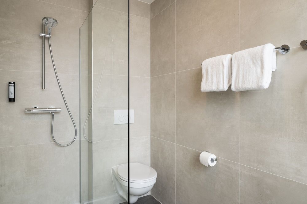 B&B HOTEL Antwerpen Centrum Standard Double Room, Accessible 10