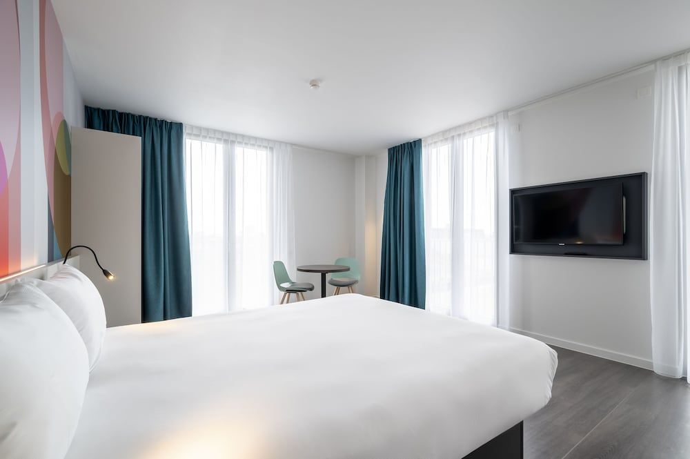 B&B HOTEL Antwerpen Centrum Standard Double Room, Accessible