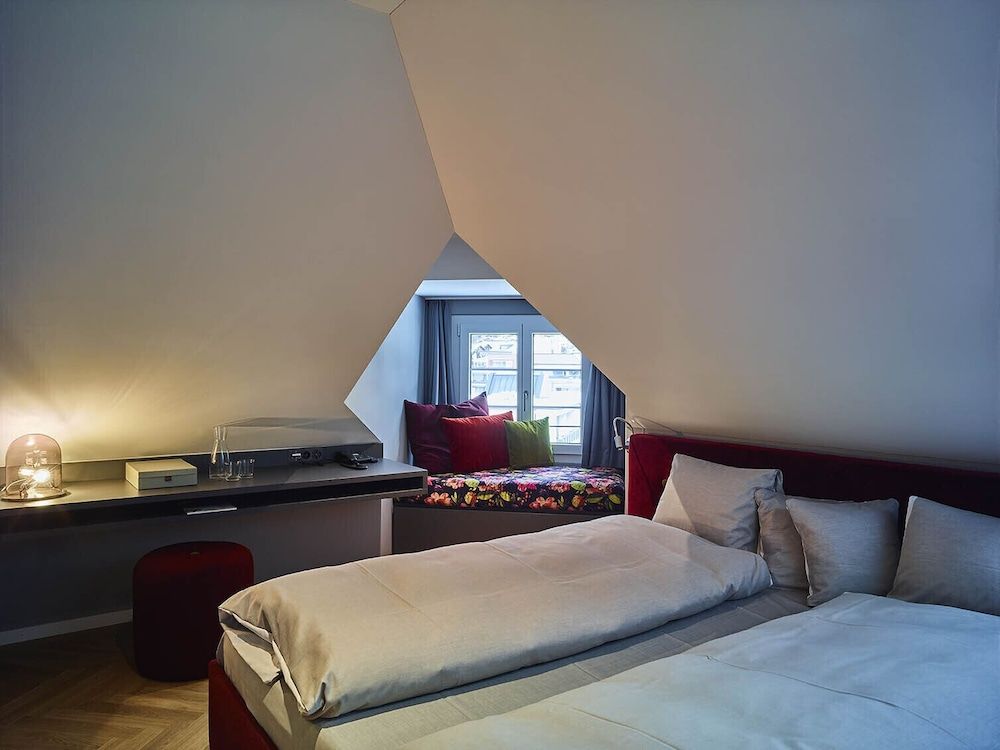 Bellevue-Terminus - Urban Lifestyle Hotel Standard Double Room (Small Attic) 2