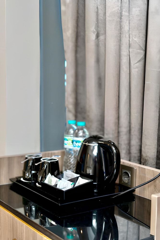 Arthama Hotel Jakarta Superior Twin Room 6