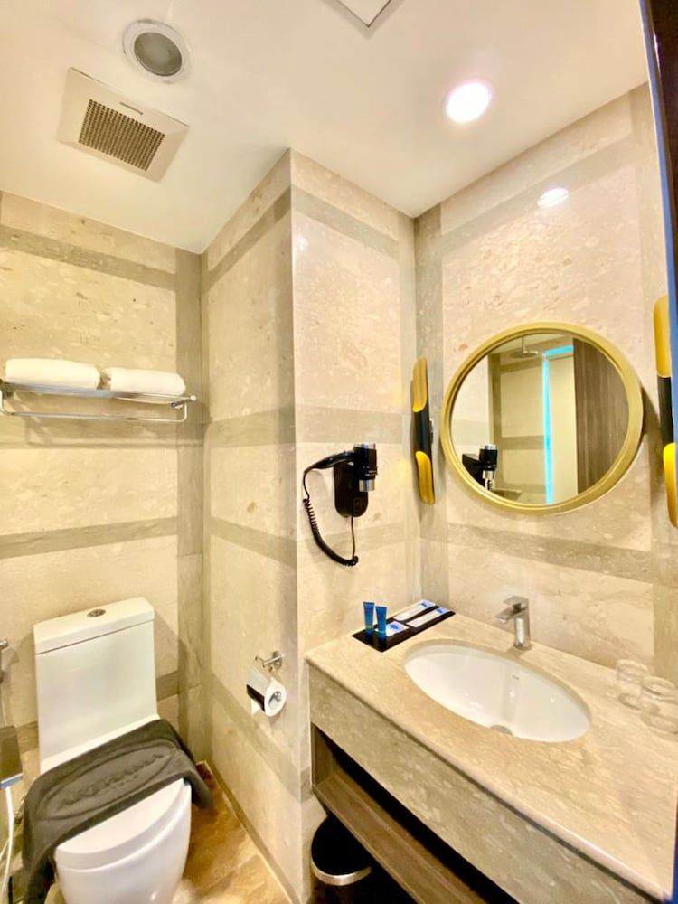 undefined Arthama Hotel Jakarta 9