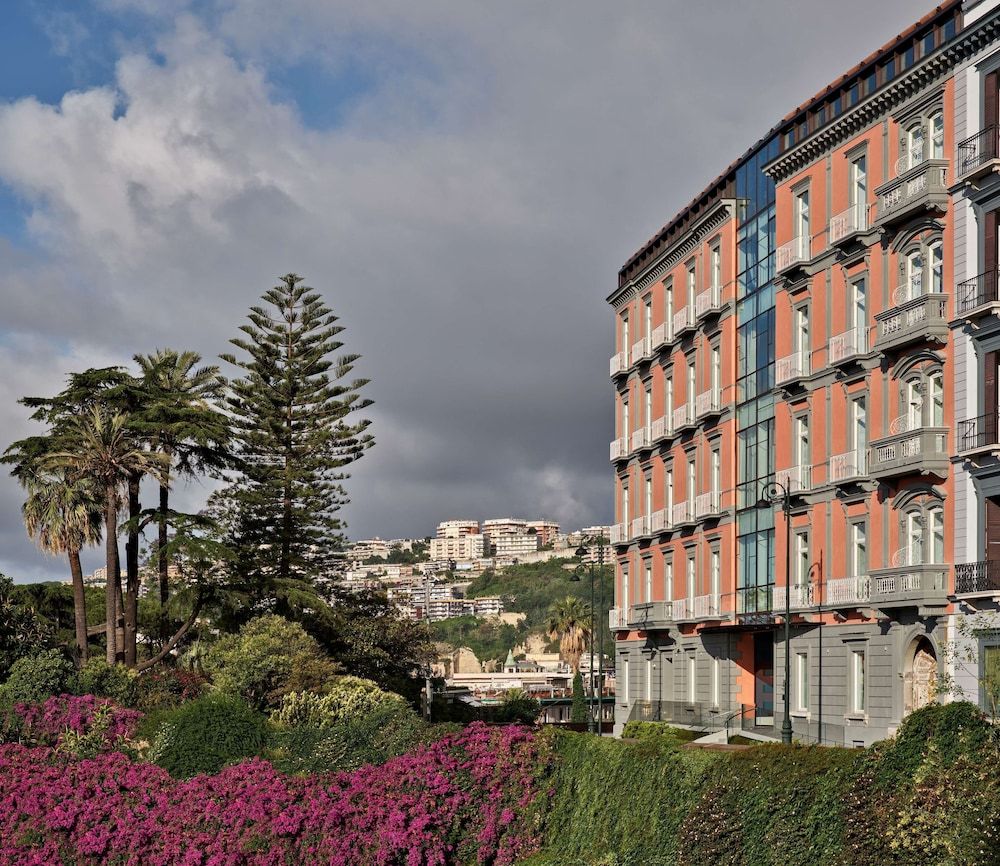 undefined De Bonart Naples, Curio Collection by Hilton 6