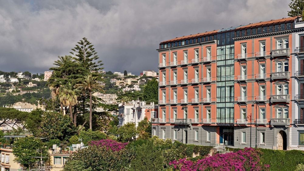 undefined De Bonart Naples, Curio Collection by Hilton 8