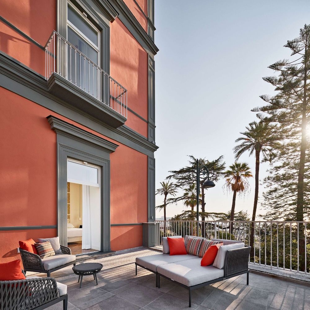 undefined De Bonart Naples, Curio Collection by Hilton 3