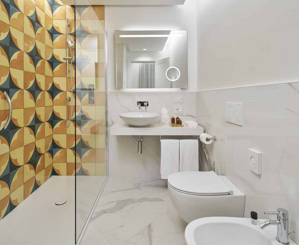 De Bonart Naples, Curio Collection by Hilton Room, 1 King Bed 4