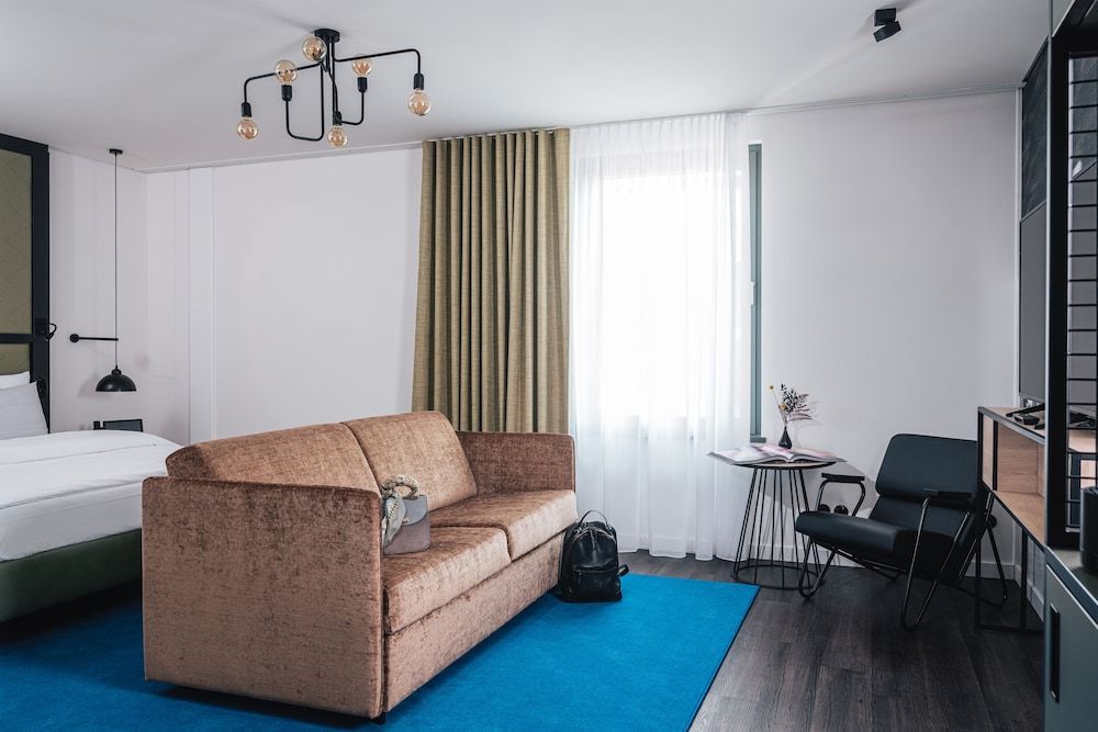 undefined Ameron München Motorworld 8