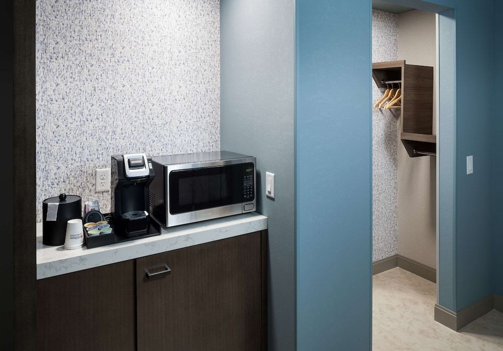 Room, 2 Queen Beds, Accessible (3x3 Shower)