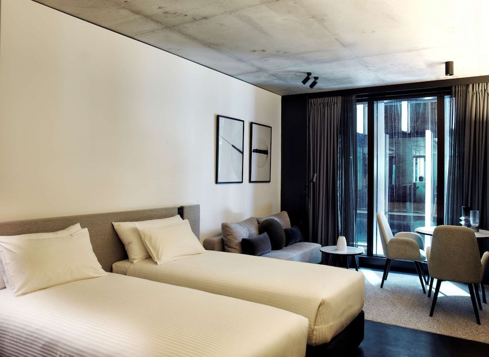 A by Adina Canberra Deluxe Studio 5