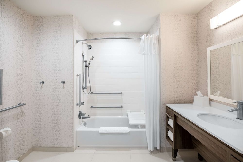 undefined Home2 Suites by Hilton Houston IAH Airport Beltway 8 8