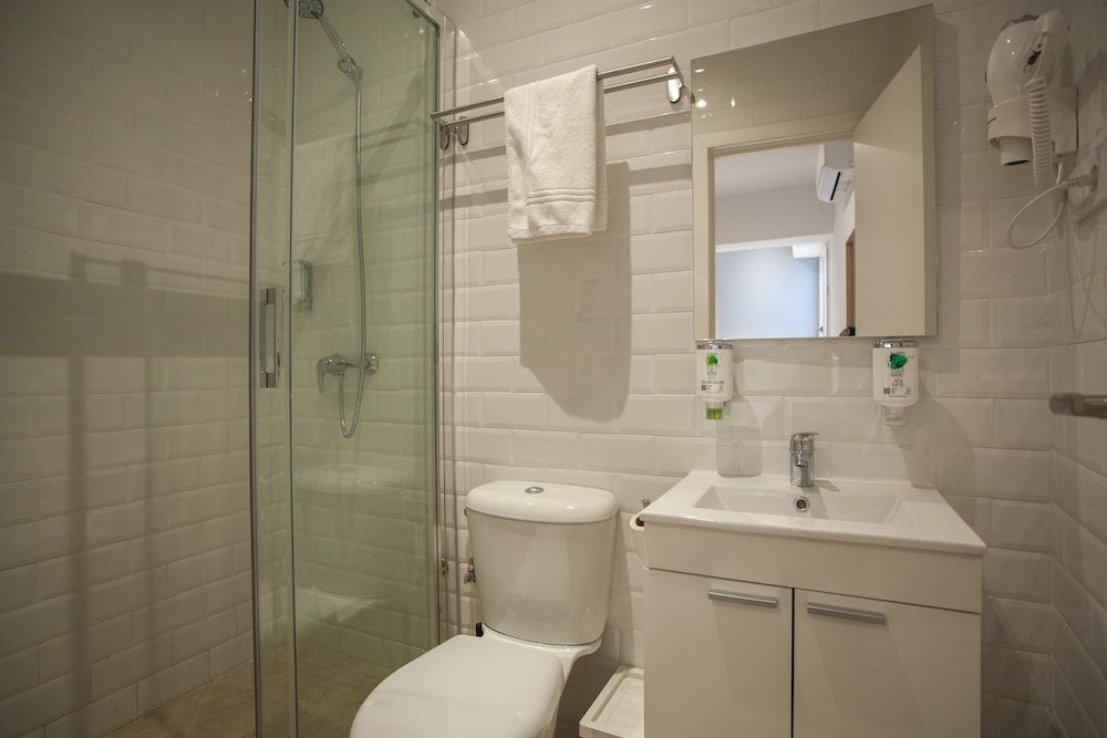 Gran Central Suites Comfort Studio, 1 Queen Bed 11