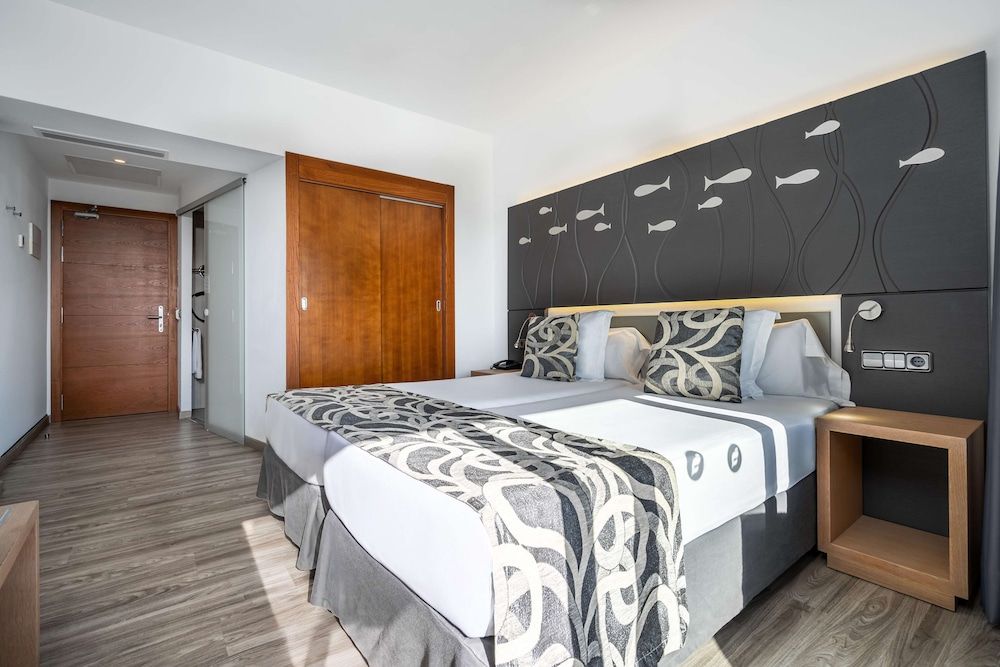Double Room, Balcony, City View