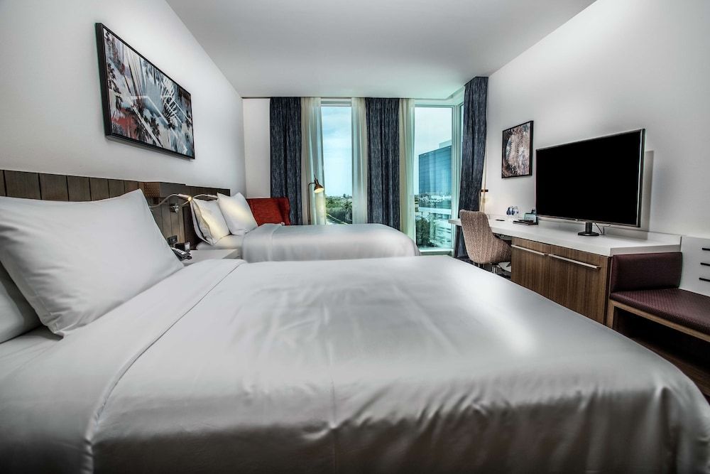 Room, 2 Queen Beds, Accessible (Roll-In Shower)