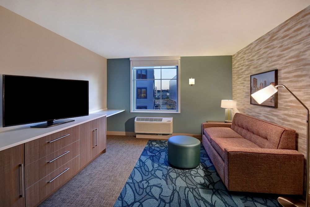 undefined Home2 Suites by Hilton Boston South Bay 3
