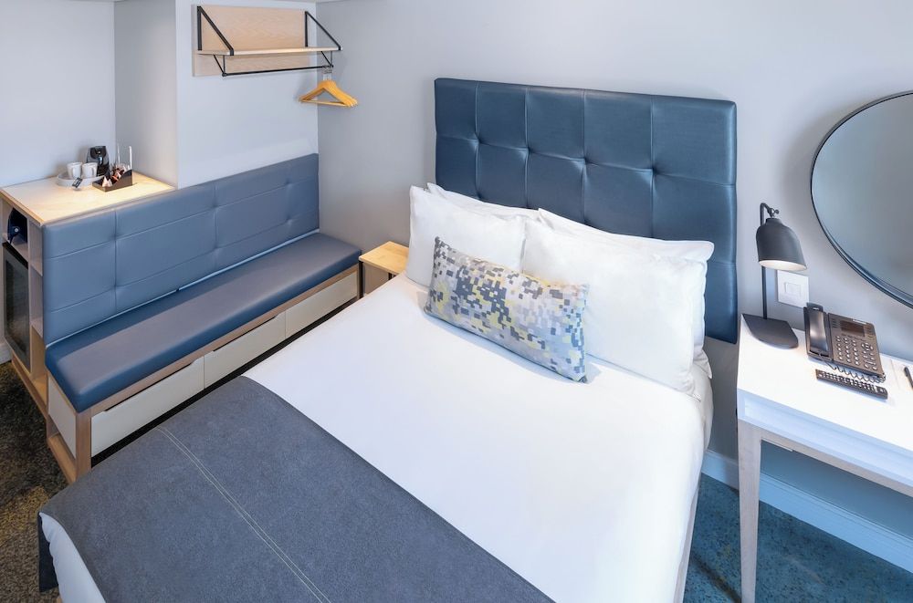 Stayeasy Cape Town City Bowl Standard Double Room 3