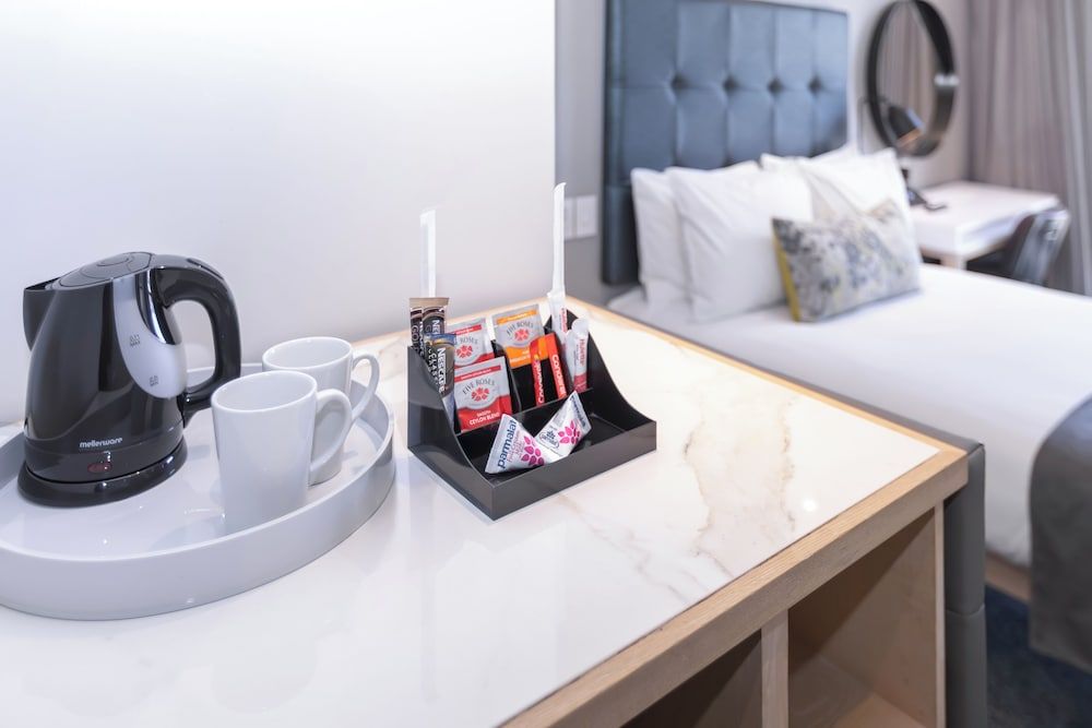 Stayeasy Cape Town City Bowl Standard Double Room 5