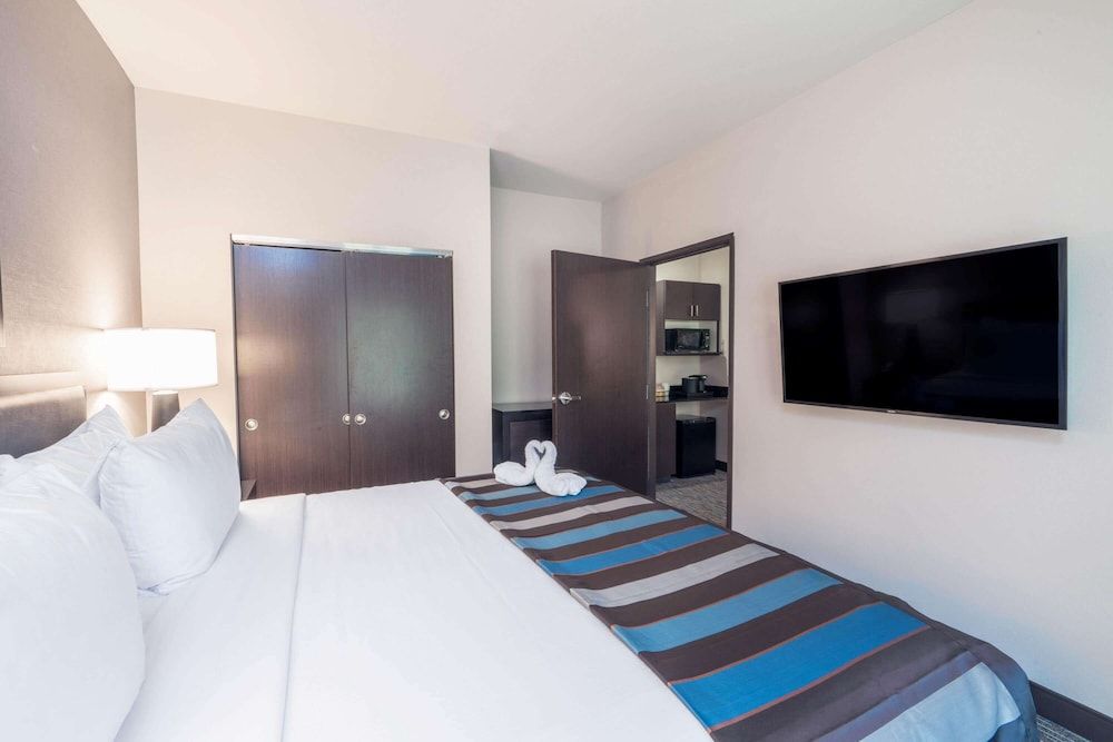 undefined Wingate by Wyndham Moab 4