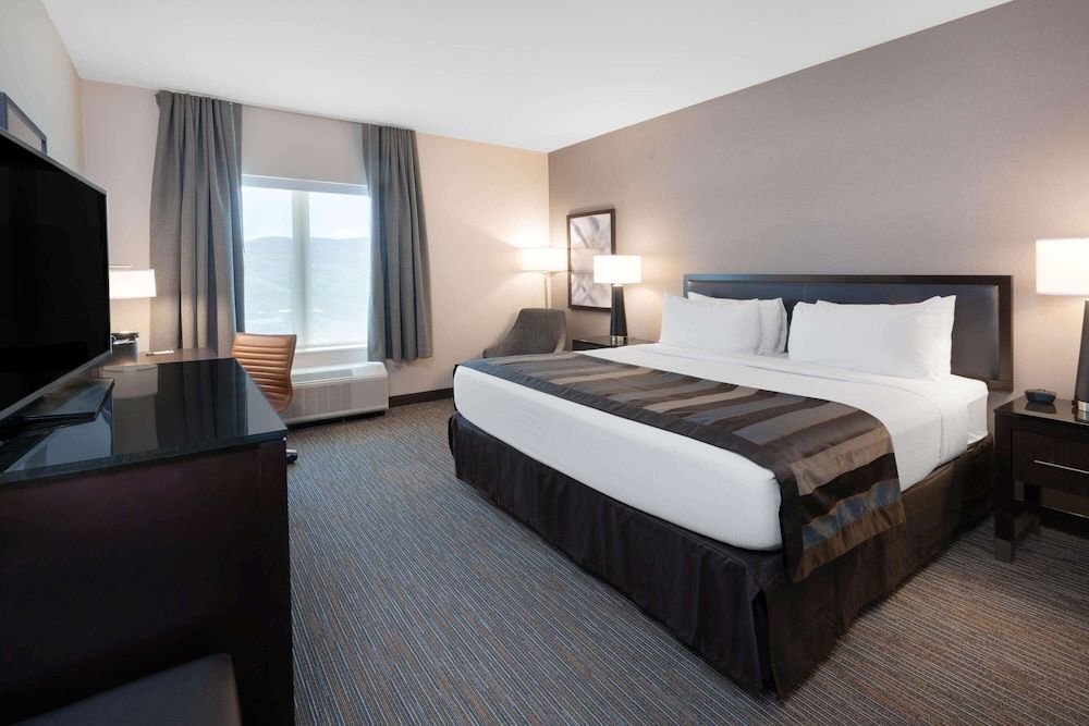 undefined Wingate by Wyndham Moab 4