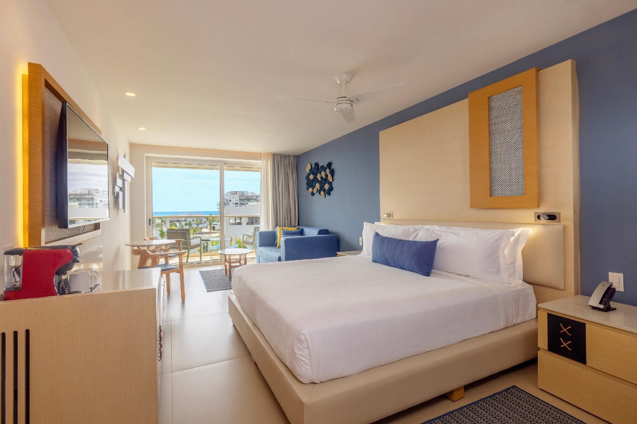 Two Bedroom Luxury Junior Suite Ocean View Diamond Club