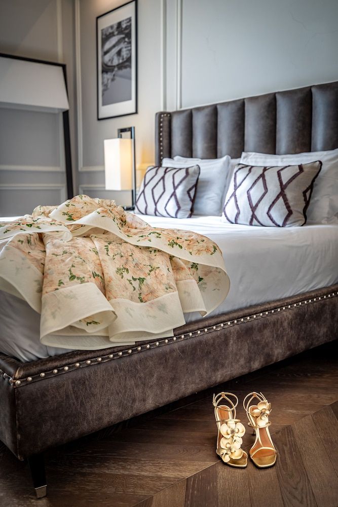 Deluxe Junior Suite (River view)