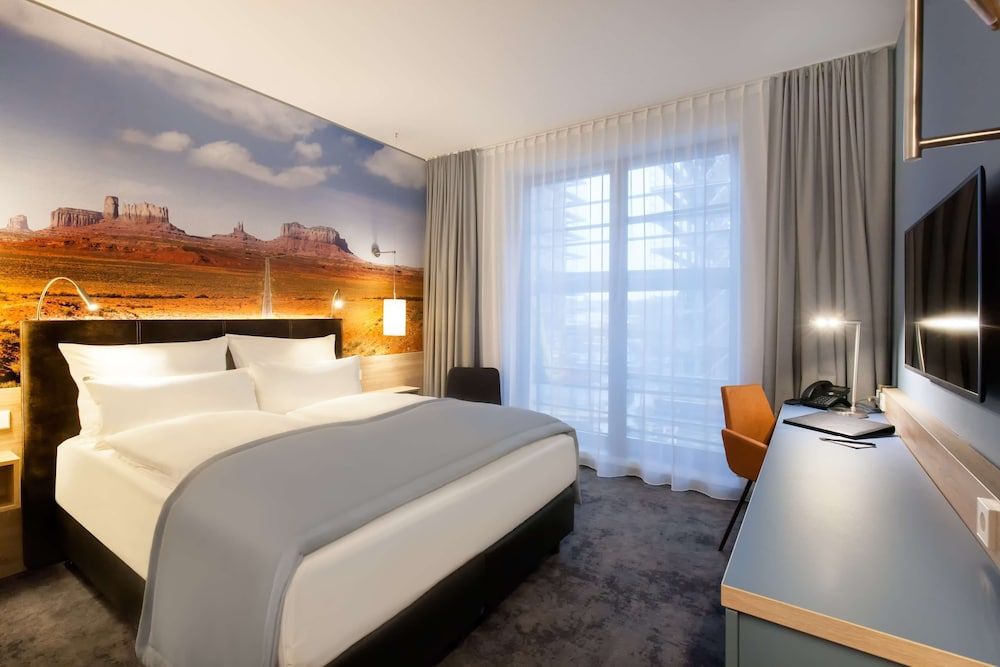 Best Western Hotel Wiesbaden Standard Room, 1 Queen Bed 5