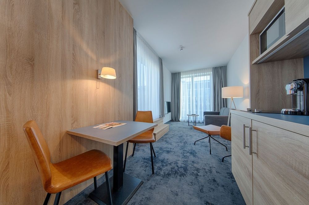 Best Western Hotel Wiesbaden Standard Apartment, 1 King Bed, Kitchenette 6