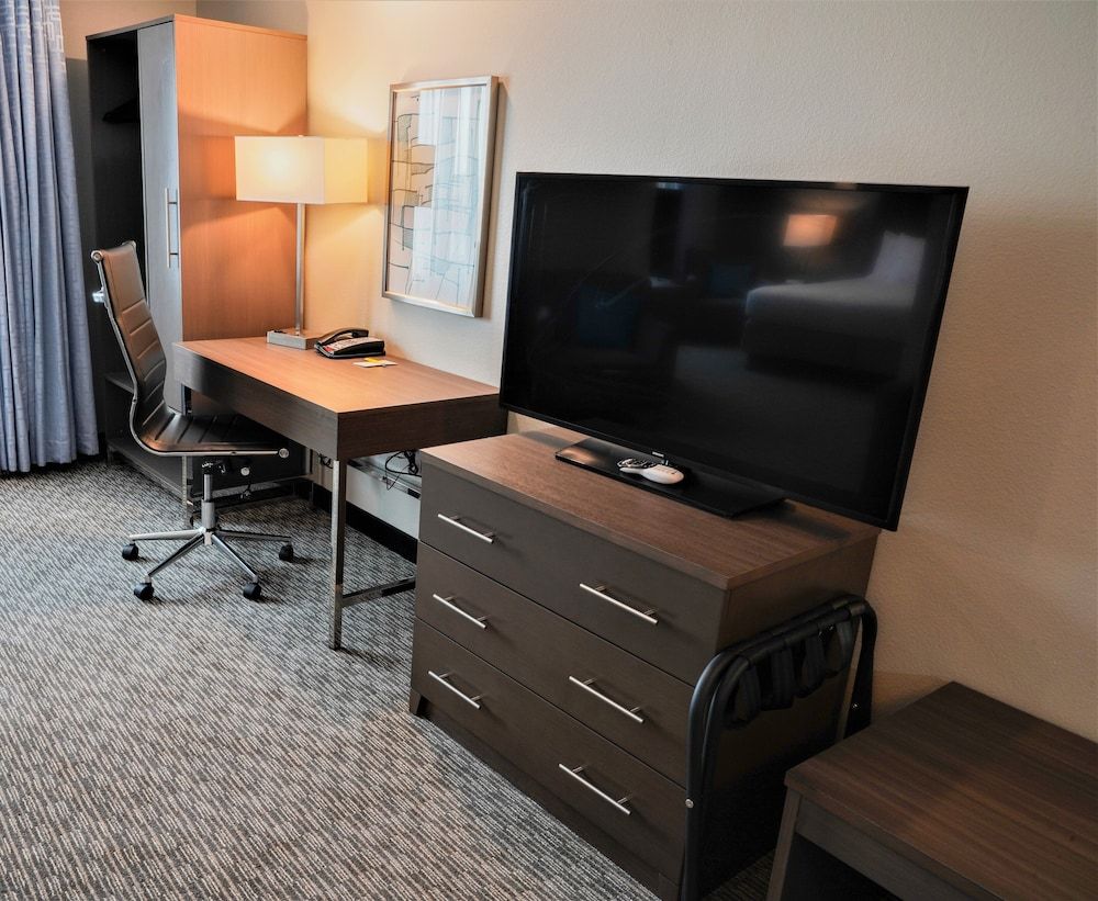 Brookstone Fort Dodge Standard Room, 1 King Bed (Executive 1 King Bed, Non-Smoking) 4