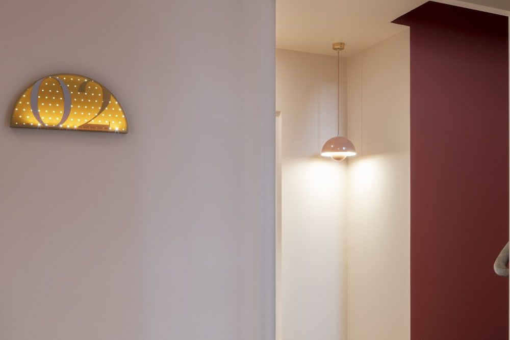 Hotel Parisianer Classic Double Room 6