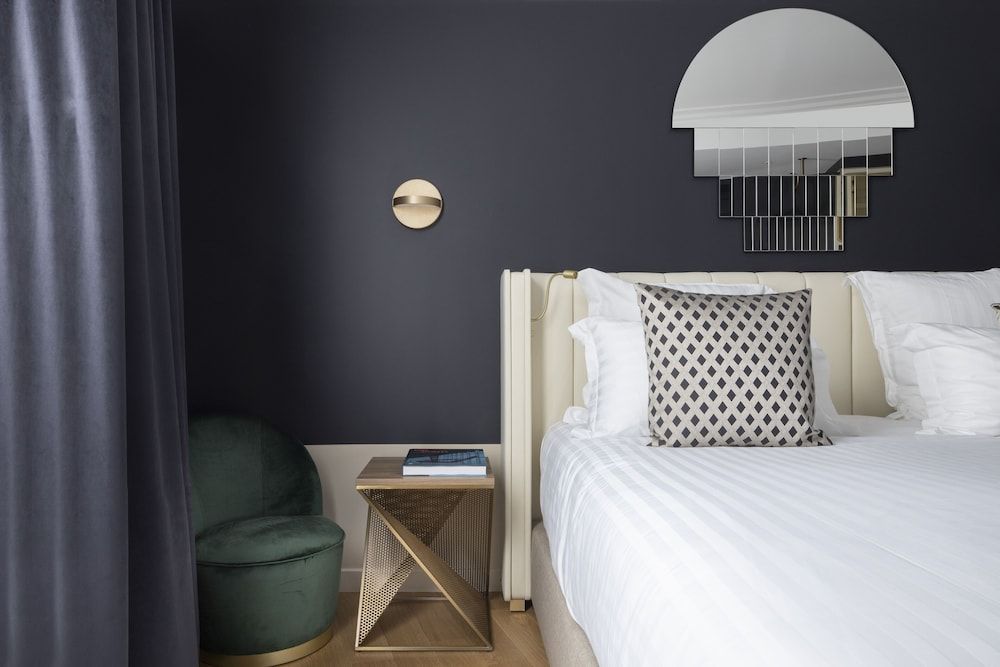 undefined Hotel Parisianer 4