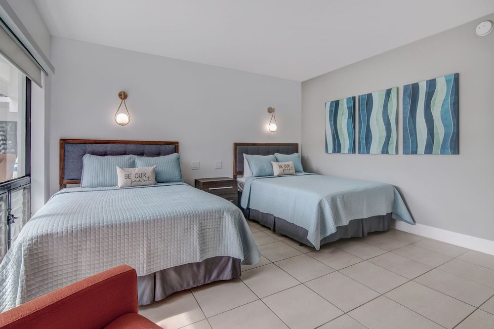 Ocean Villas of Deerfield Deluxe Studio Suite, 2 Queen Beds, Kitchen