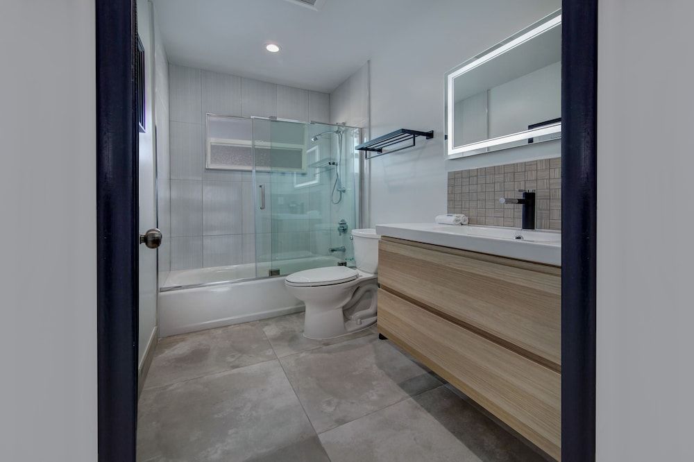 Ocean Villas of Deerfield Deluxe Apartment, 1 Bedroom, Kitchen 4