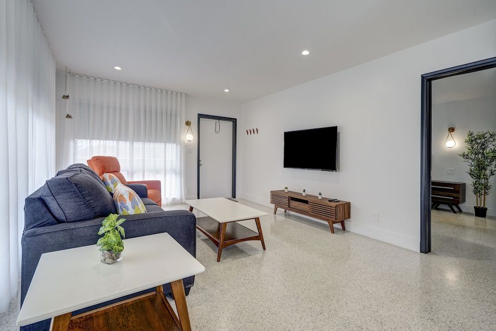 Ocean Villas of Deerfield Deluxe Apartment, 1 Bedroom, Kitchen 5