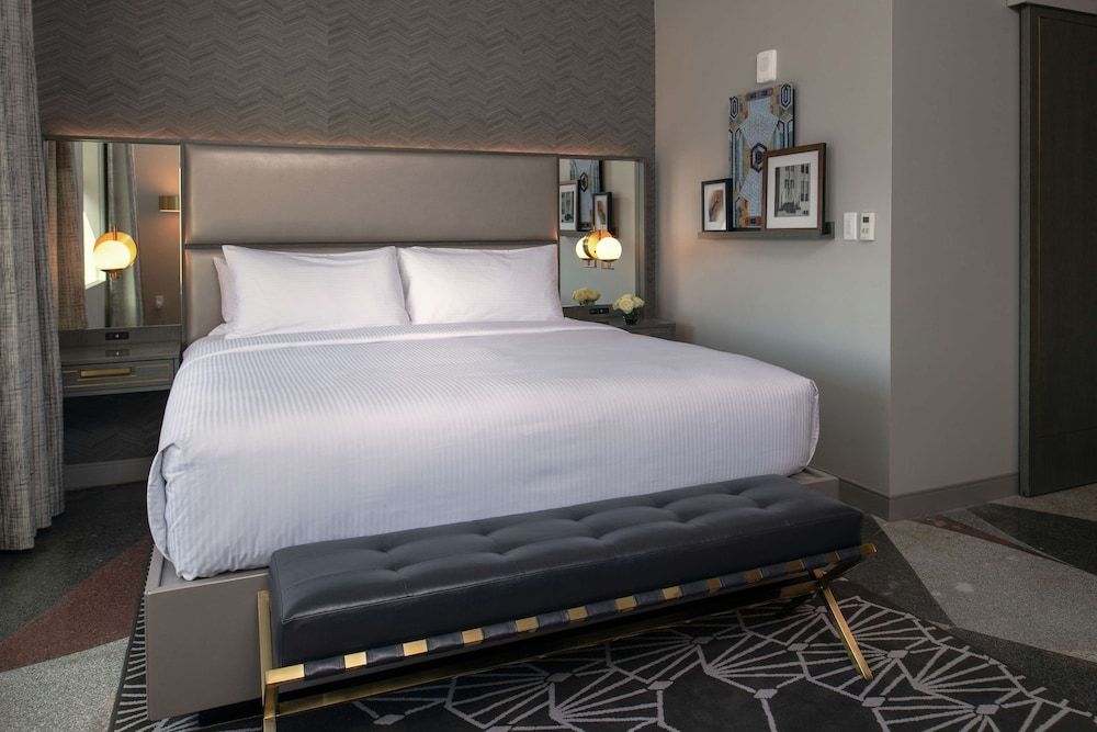 Premier Room, 1 King Bed