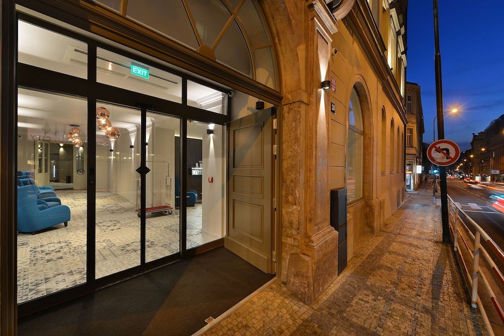 undefined EA Hotel New Town 8