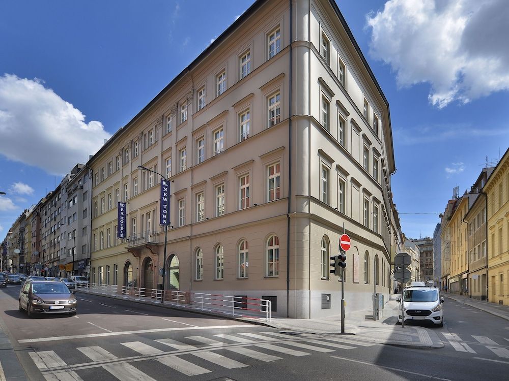 undefined EA Hotel New Town 6