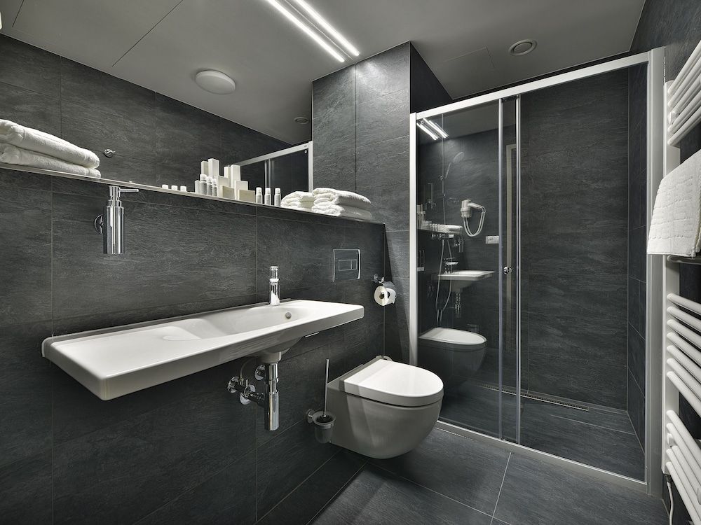 EA Hotel New Town Twin Room 4