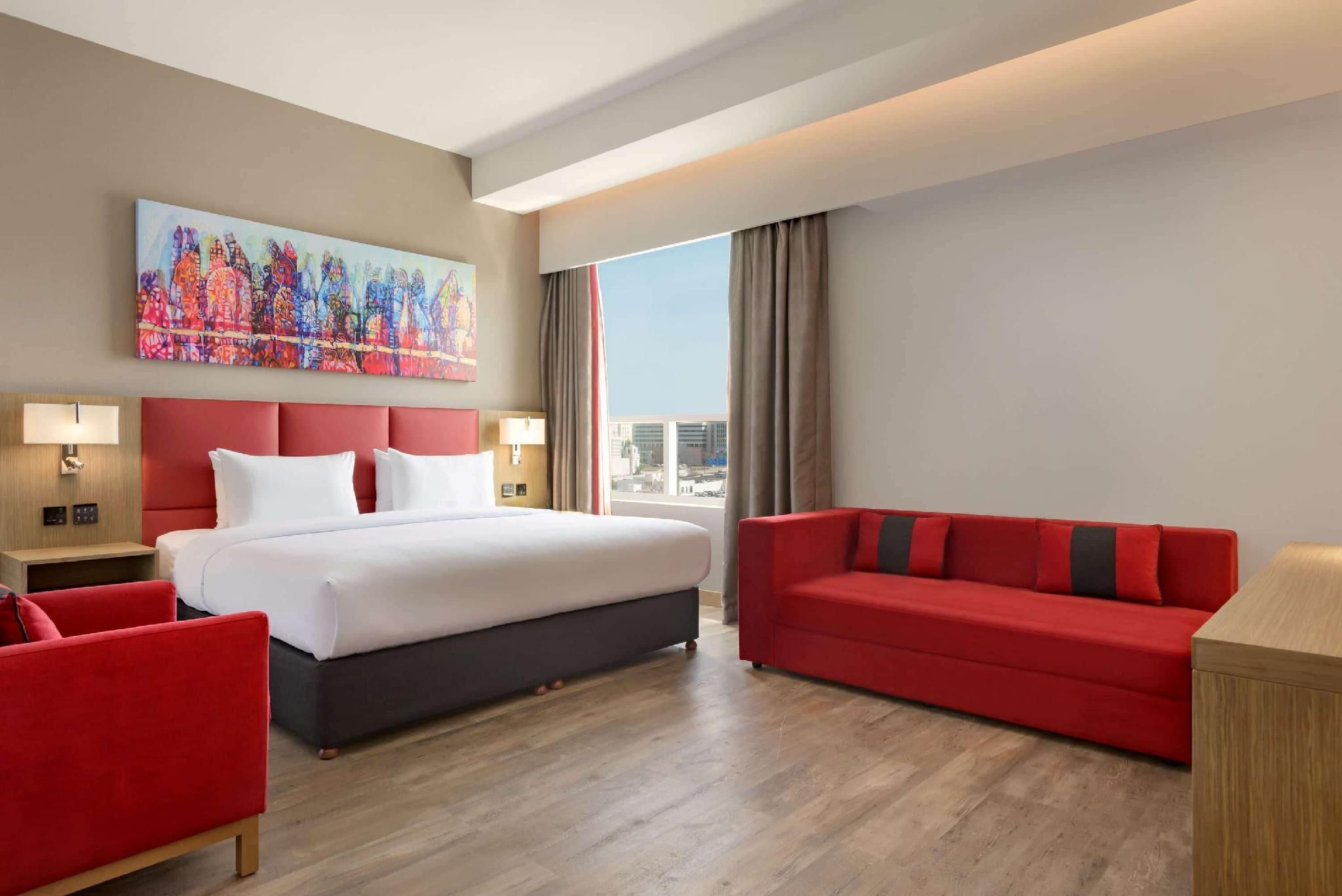 1 King Bed, Premium Suite, Non-Smoking