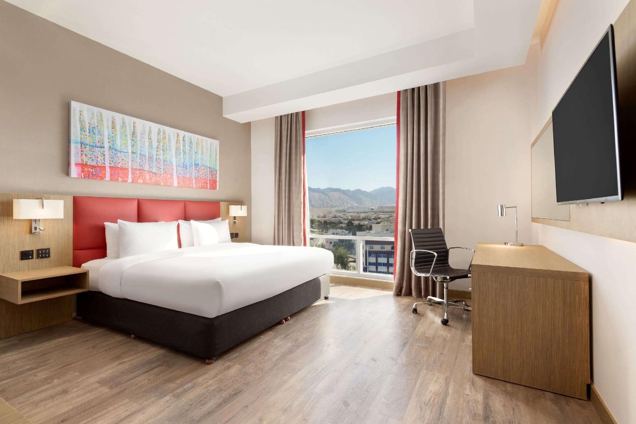 1 King Bed, Premium Suite, Non-Smoking