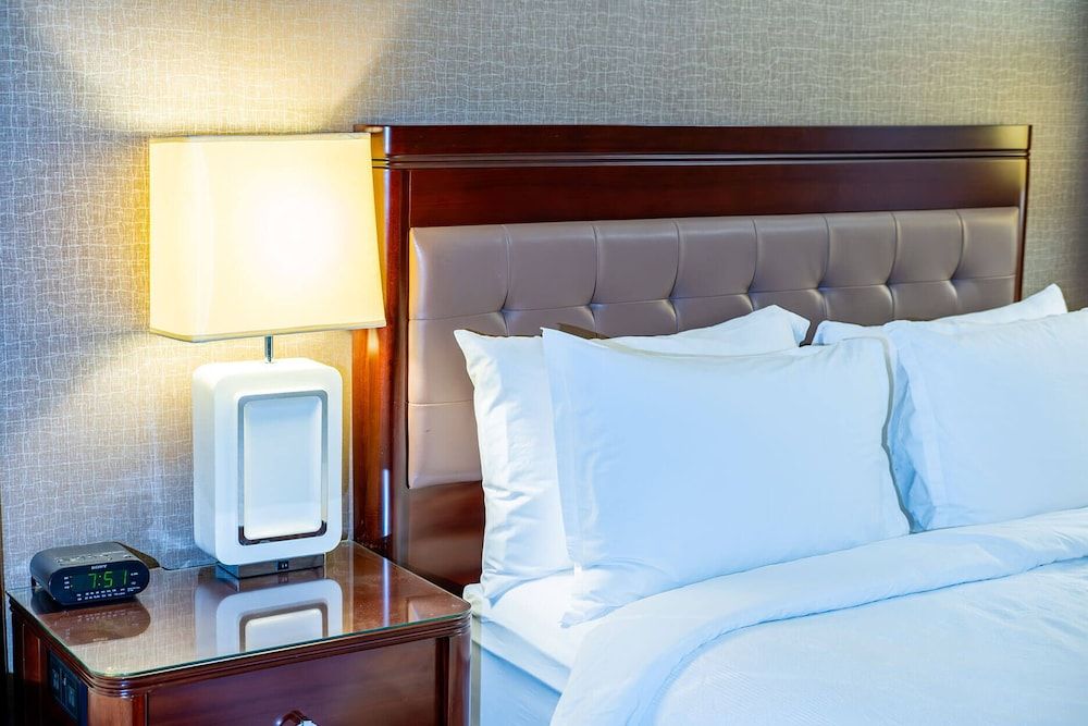 Red Deer Resort & Casino Deluxe Room, 1 King Bed 2