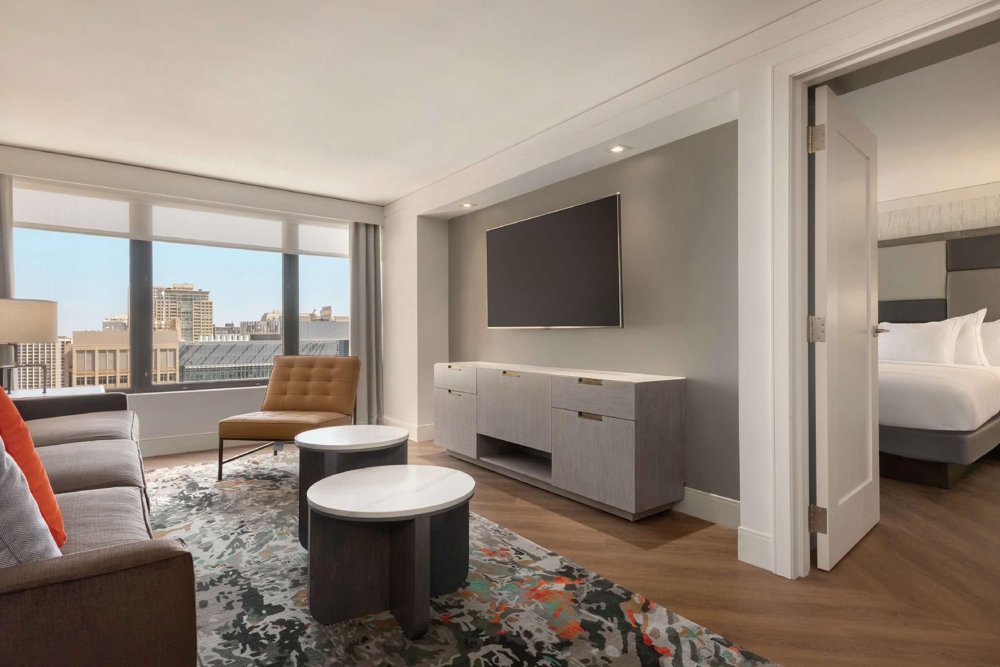 1 BEDROOM CORNER KING SUITE W/ SOFABED