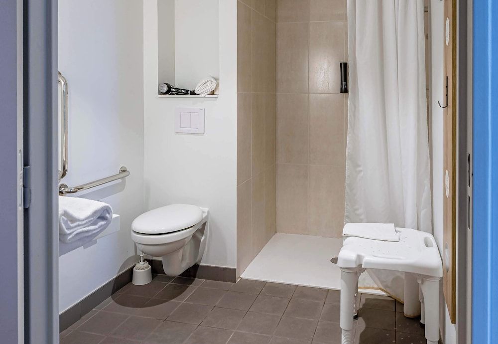 B&B HOTEL Bordeaux Bassins à flot Double Room, Accessible 2