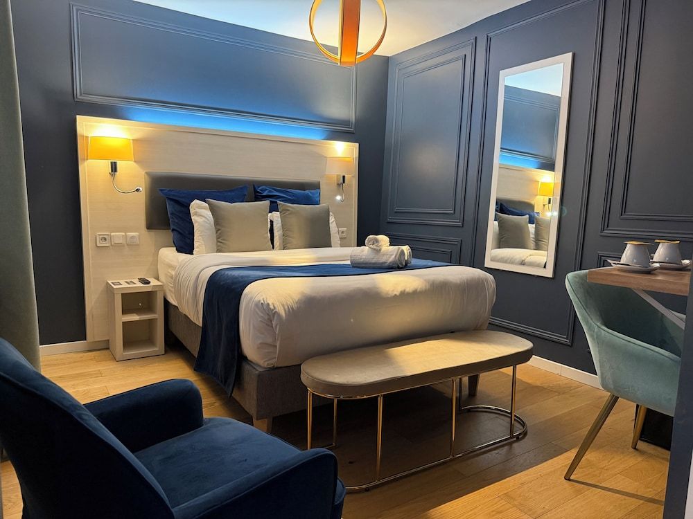 Hôtel Clairefontaine Comfort Double Room 2