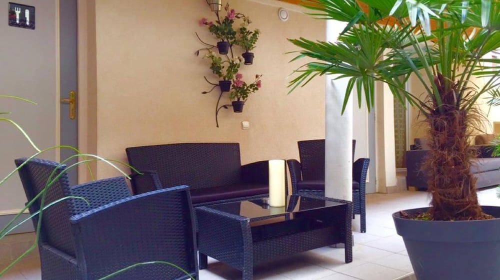 undefined Hôtel Clairefontaine 9