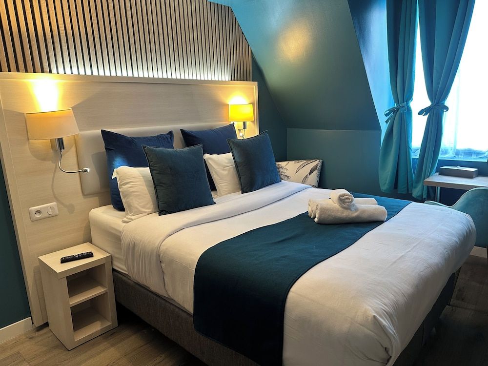 Hôtel Clairefontaine Comfort Double Room 3