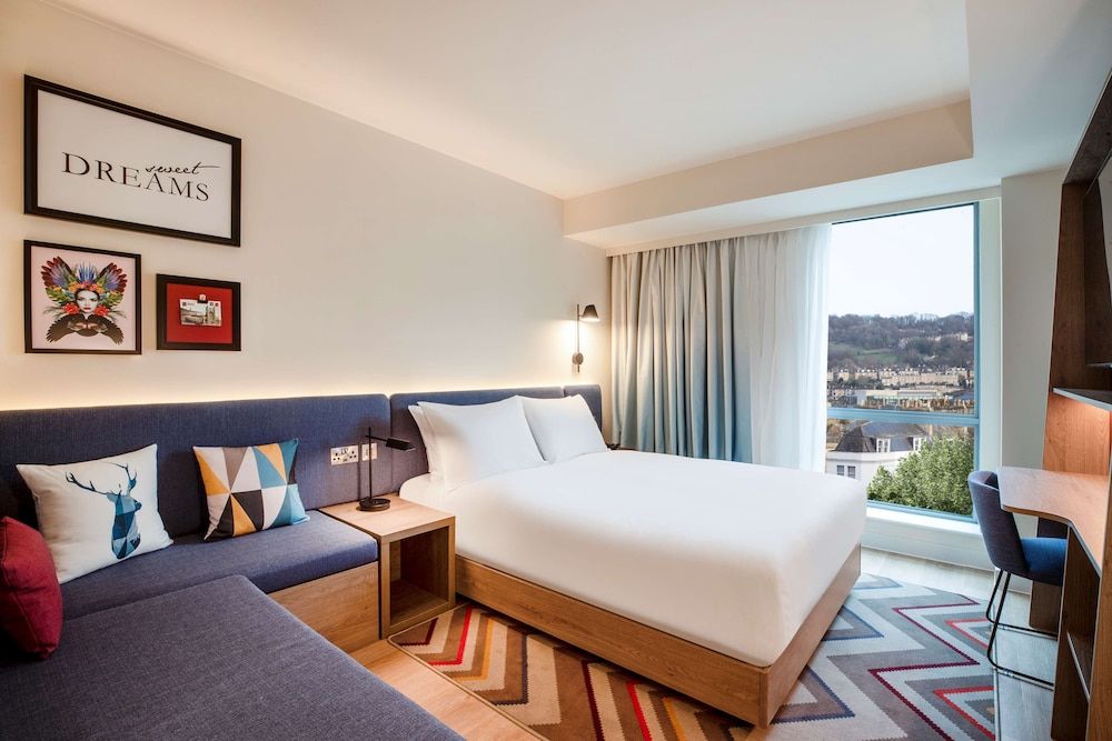 undefined Hampton by Hilton Bath City 5