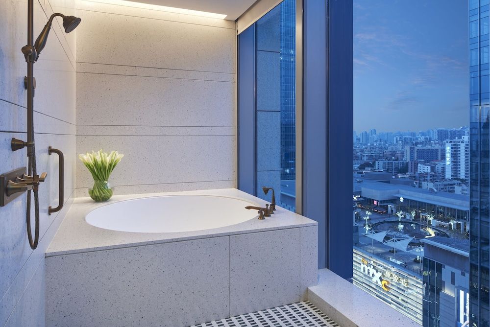 Premium King Room - 1 King Bed