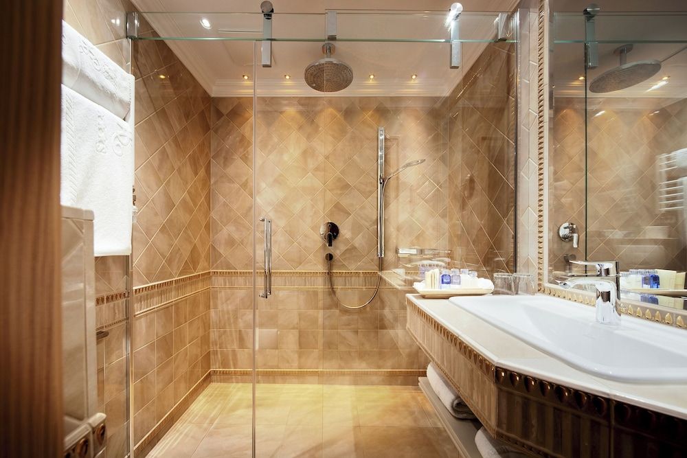 Hotel Salzburgerhof Deluxe Doppelzimmer 30 m² 4